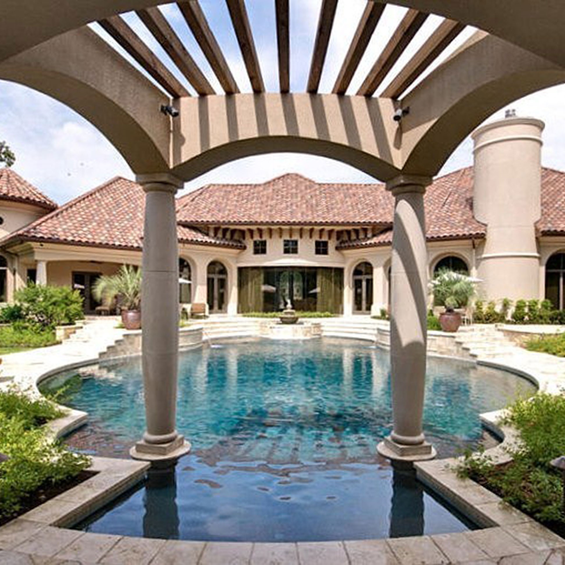 Amazing Freeform Pool